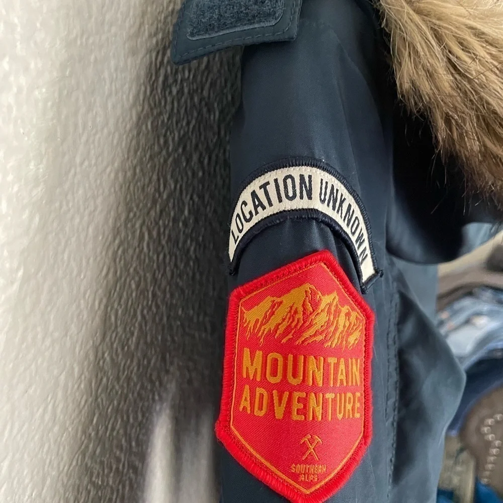 H&M Mountain Adventure patch faux fur trim hooded puffer jacket size 6-7 years